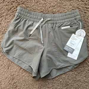 Vuori clementine short 4”
